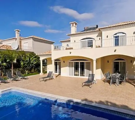 Vale Do Garrao Sleeps 12 Pool Air Con Wifi Villa