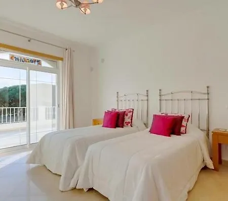 Vale Do Garrao Sleeps 12 Pool Air Con Wifi Villa *