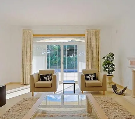 Vale Do Garrao Sleeps 12 Pool Air Con Wifi Villa